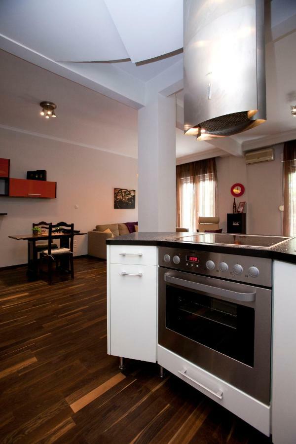 Downtown Apartment Солун Екстериор снимка